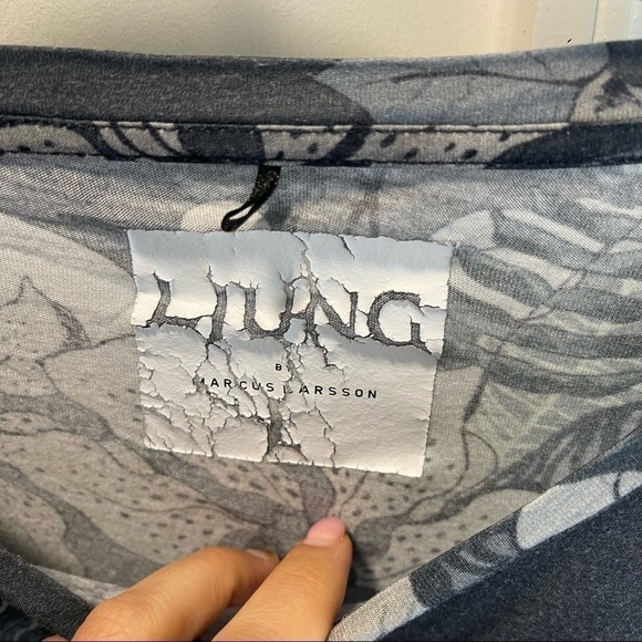 𝅺MEN’S Swedish floral print T-shirt - Picture 3 of 4